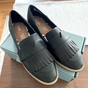 Toms Women’s “Mallory” Loafers- Like New!